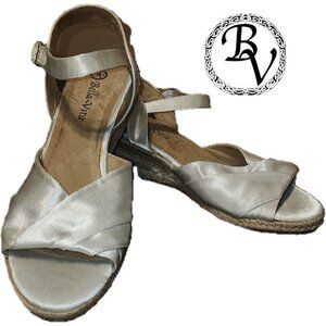 BELLA VITA WOMENS ISABETH ESPADRILLE NWOT WHITE THAI SILK 9.5M